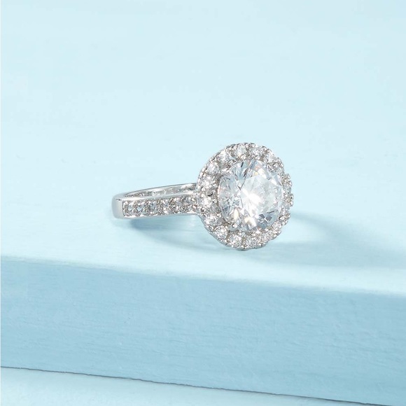 Stella & Dot - Elina Ring - Size 6 - Picture 1 of 3